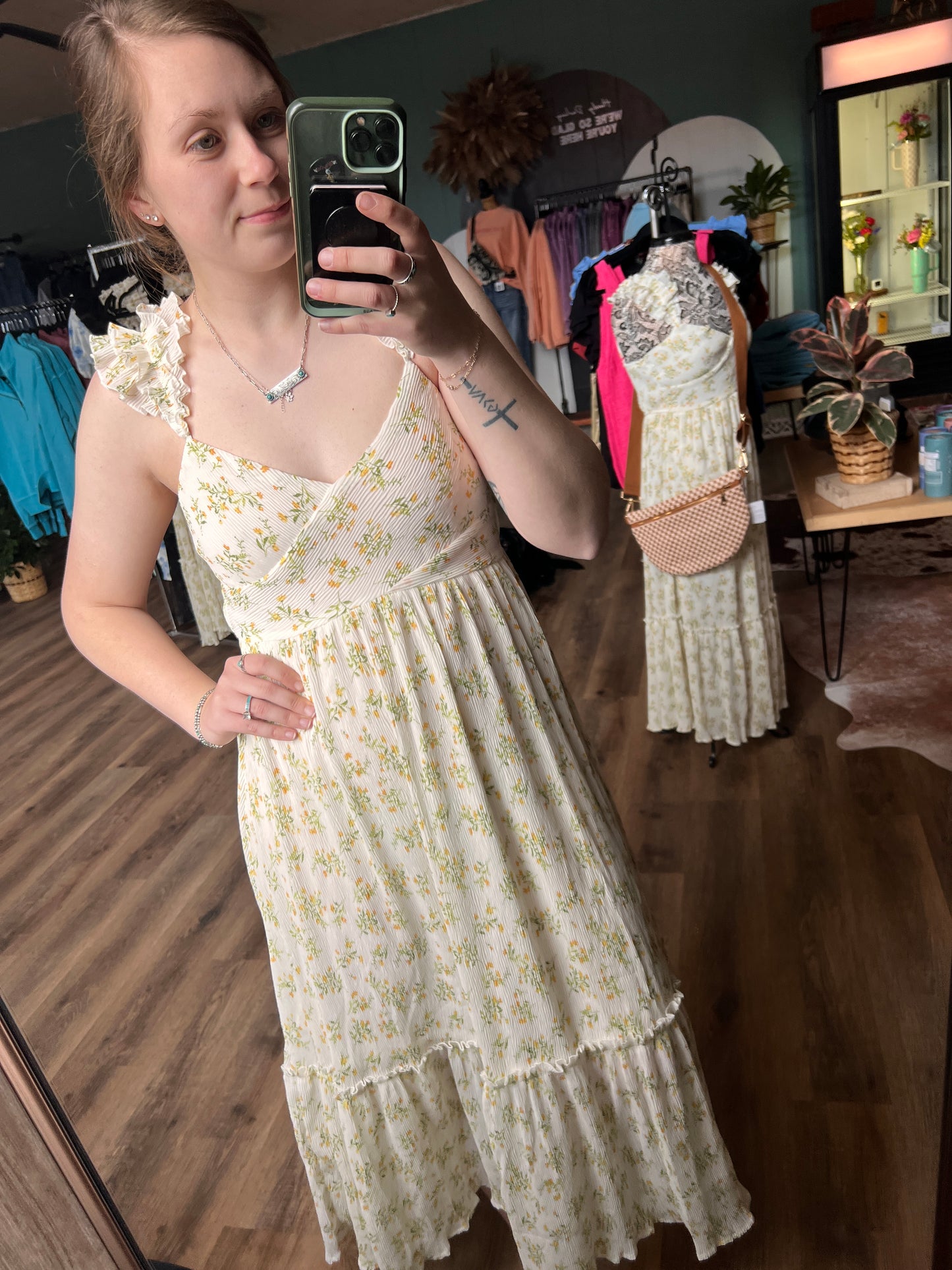 Dainty Beauty Midi Dress